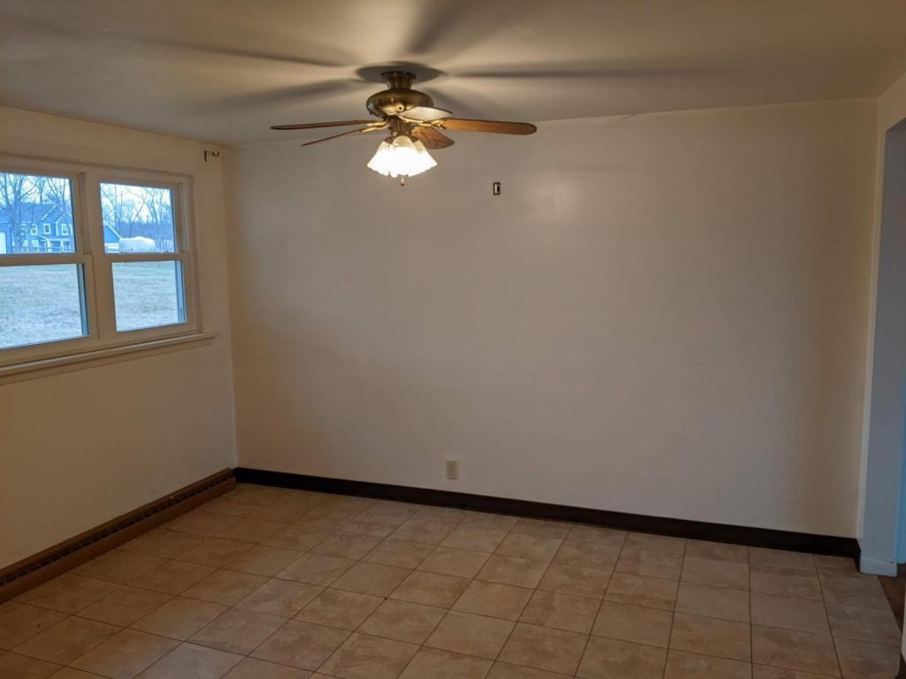 513 Sarver Rd - Photo 5 of 11