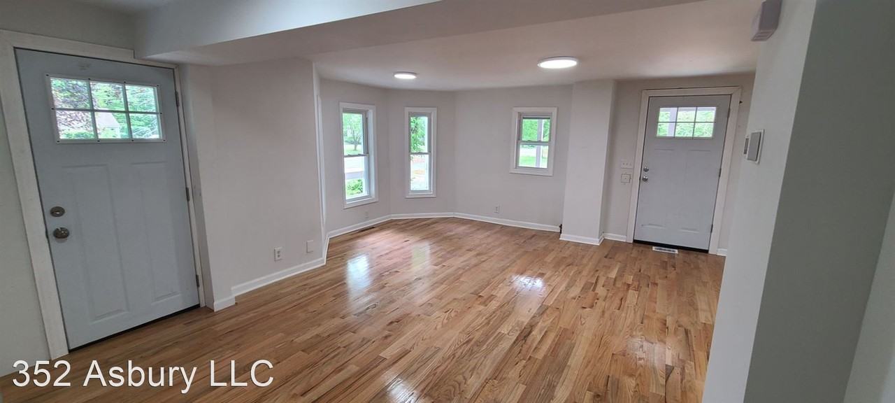 352 Asbury Rd - Photo 3 of 20