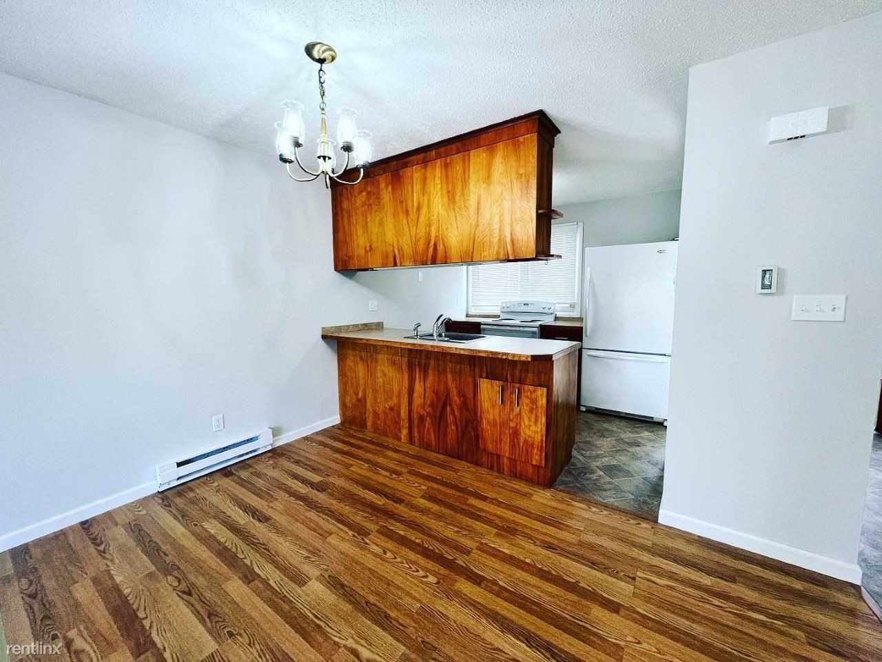 209 Baxter Rd - Photo 2 of 10