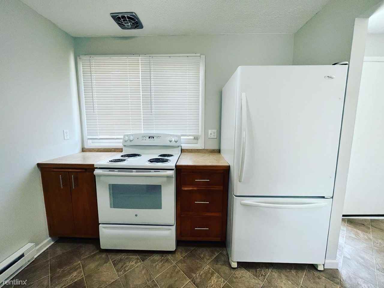 209 Baxter Rd - Photo 3 of 10