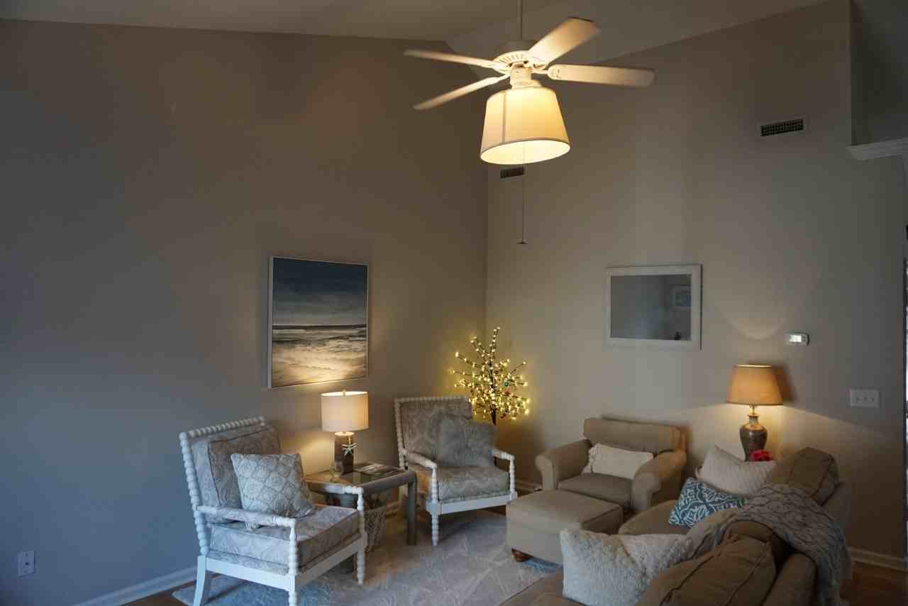 227 Hibiscus Way - Photo 3 of 16