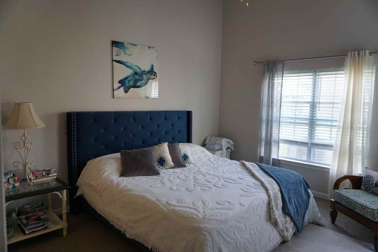 227 Hibiscus Way - Photo 7 of 16