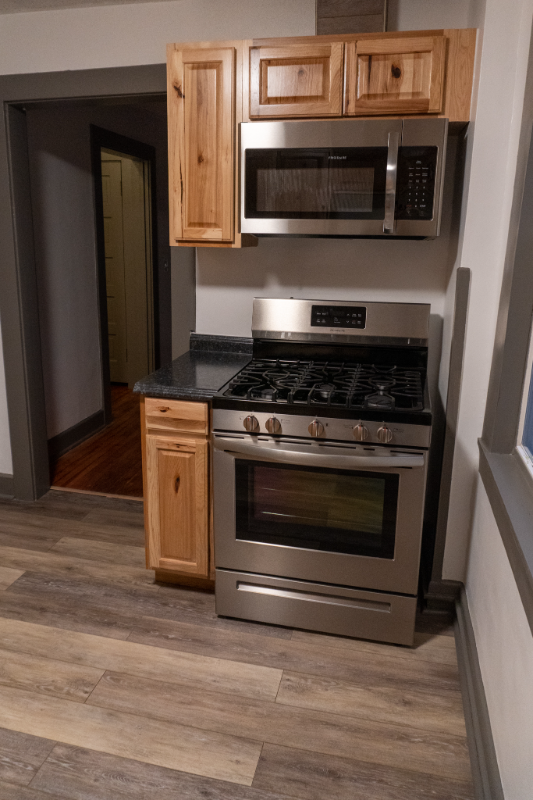 420 St #L - Photo 2 of 15