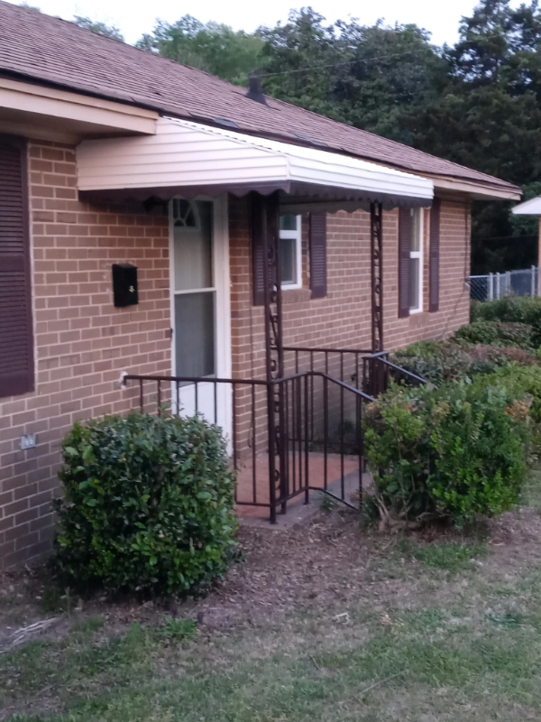 1144 Herman Lodge Blvd - Photo 2 of 3