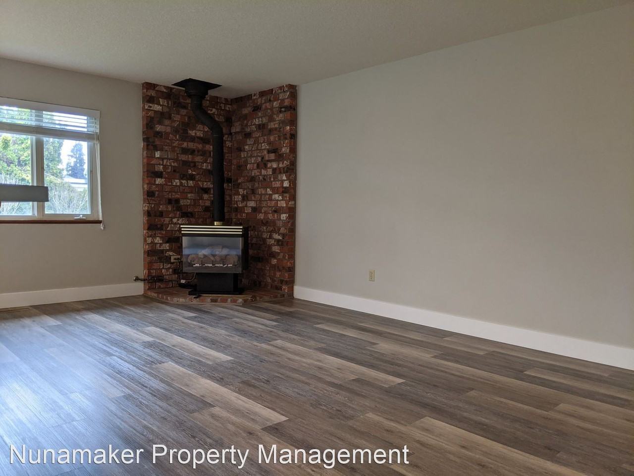 966 Hood View Ct - Photo 3 of 9