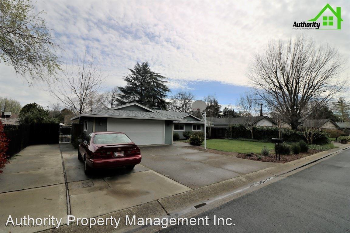 3437 Lagoon Dr - Photo 2 of 28