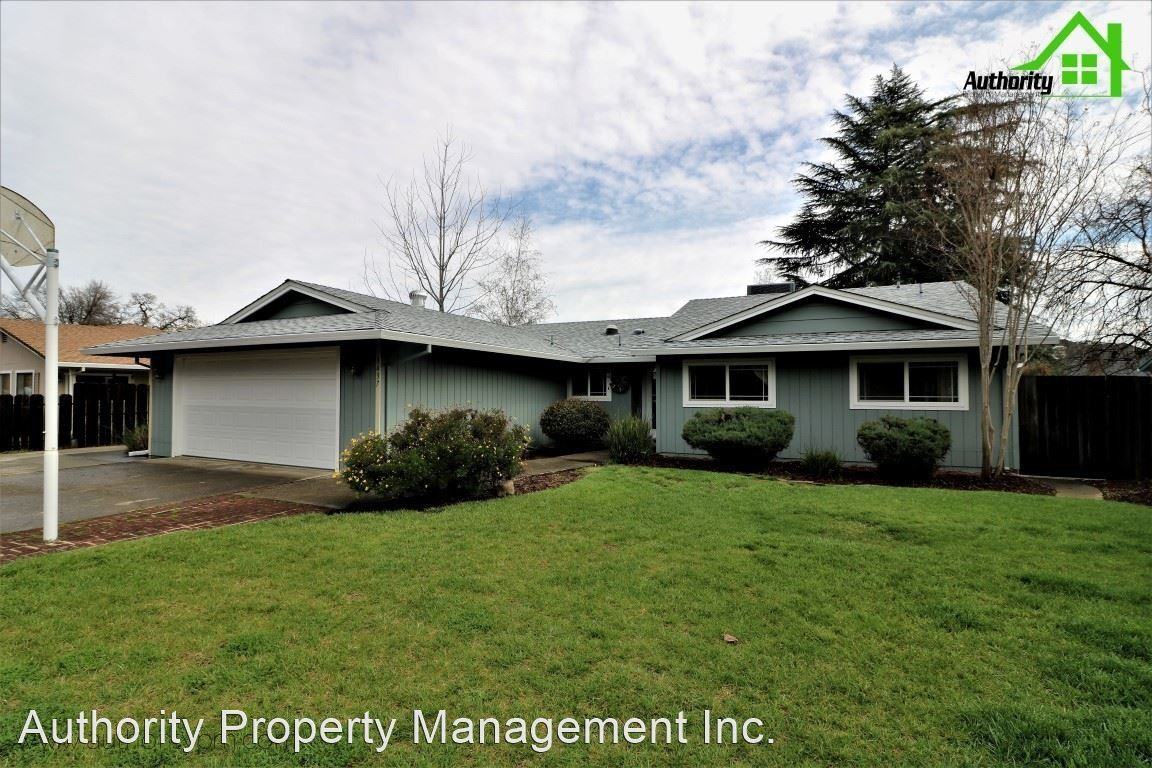 3437 Lagoon Dr - Photo 3 of 28