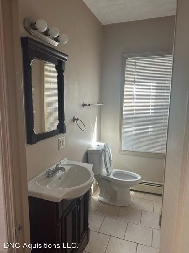 10 Africa Street - Photo 3 of 12