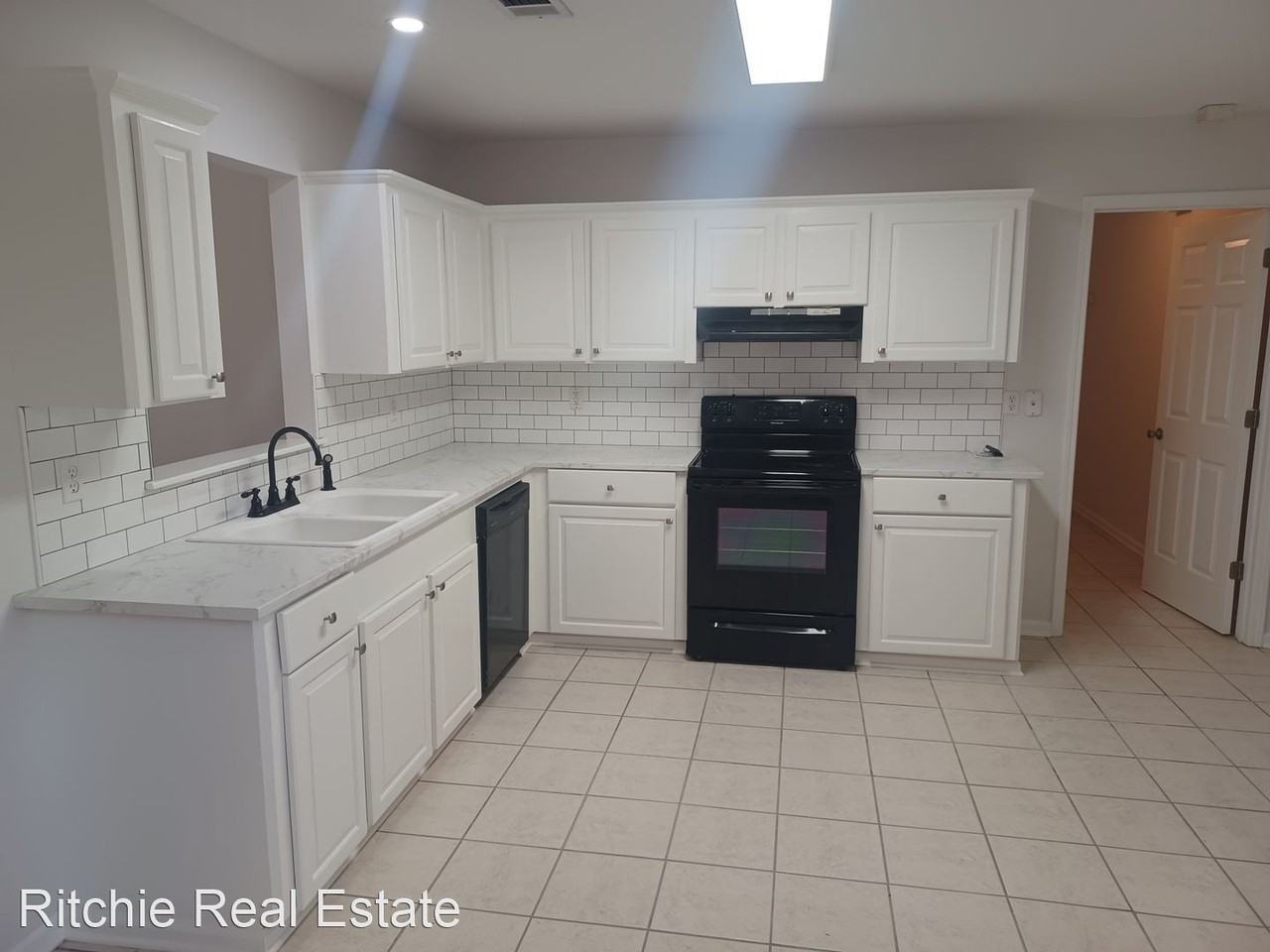 776 776 Pinehurst Drive - 776 Pinehurst Drive - Photo 3 of 16
