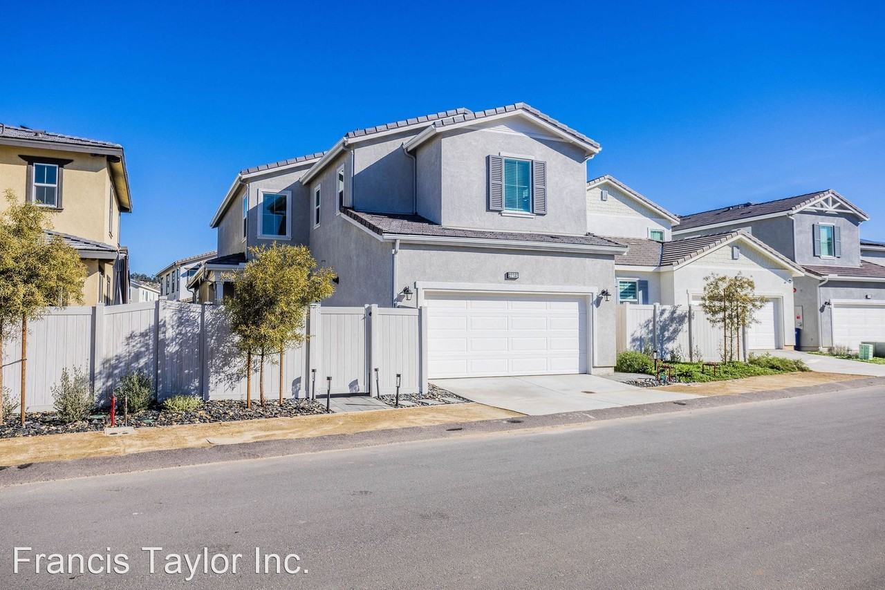 27737 Heritage Ln - Photo 2 of 30