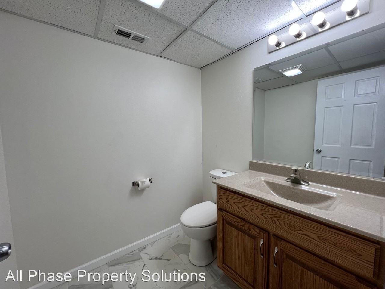 1021 N 20th St #100 - Photo 3 of 6