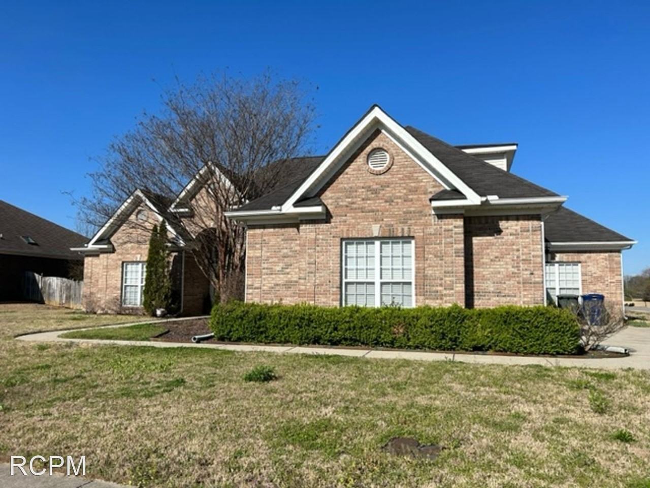 2246 Towne Park Dr Sw - Photo 2 of 36