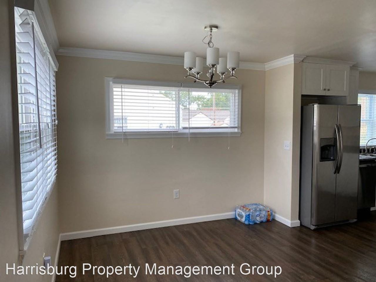 1717 Locust St - Photo 3 of 15
