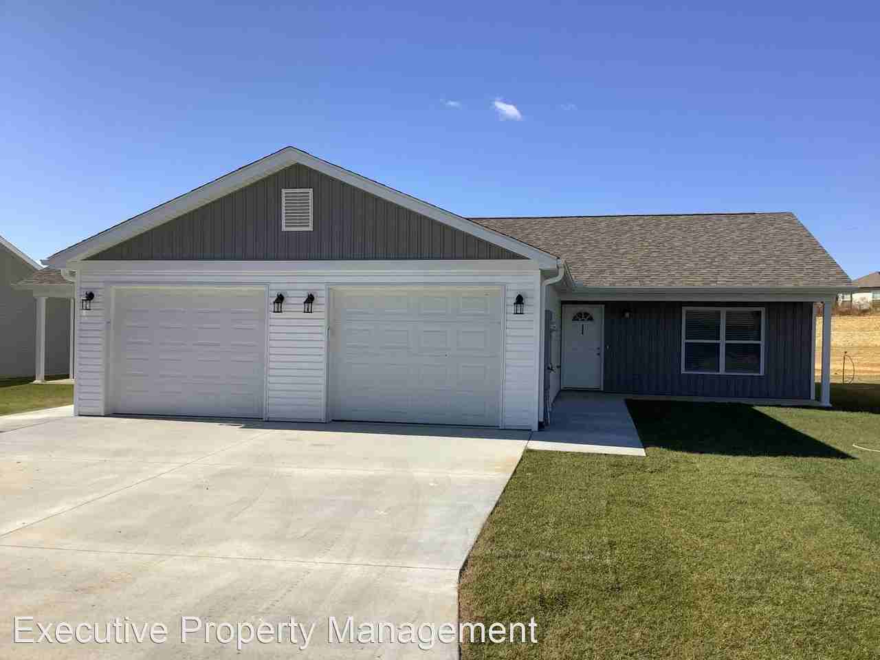 810/812 Highland Point Dr Apartments in Jackson, MO 63755 Zumper