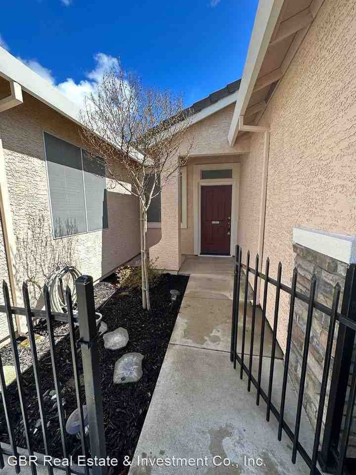 1117 Canvasback Cir - Photo 3 of 29