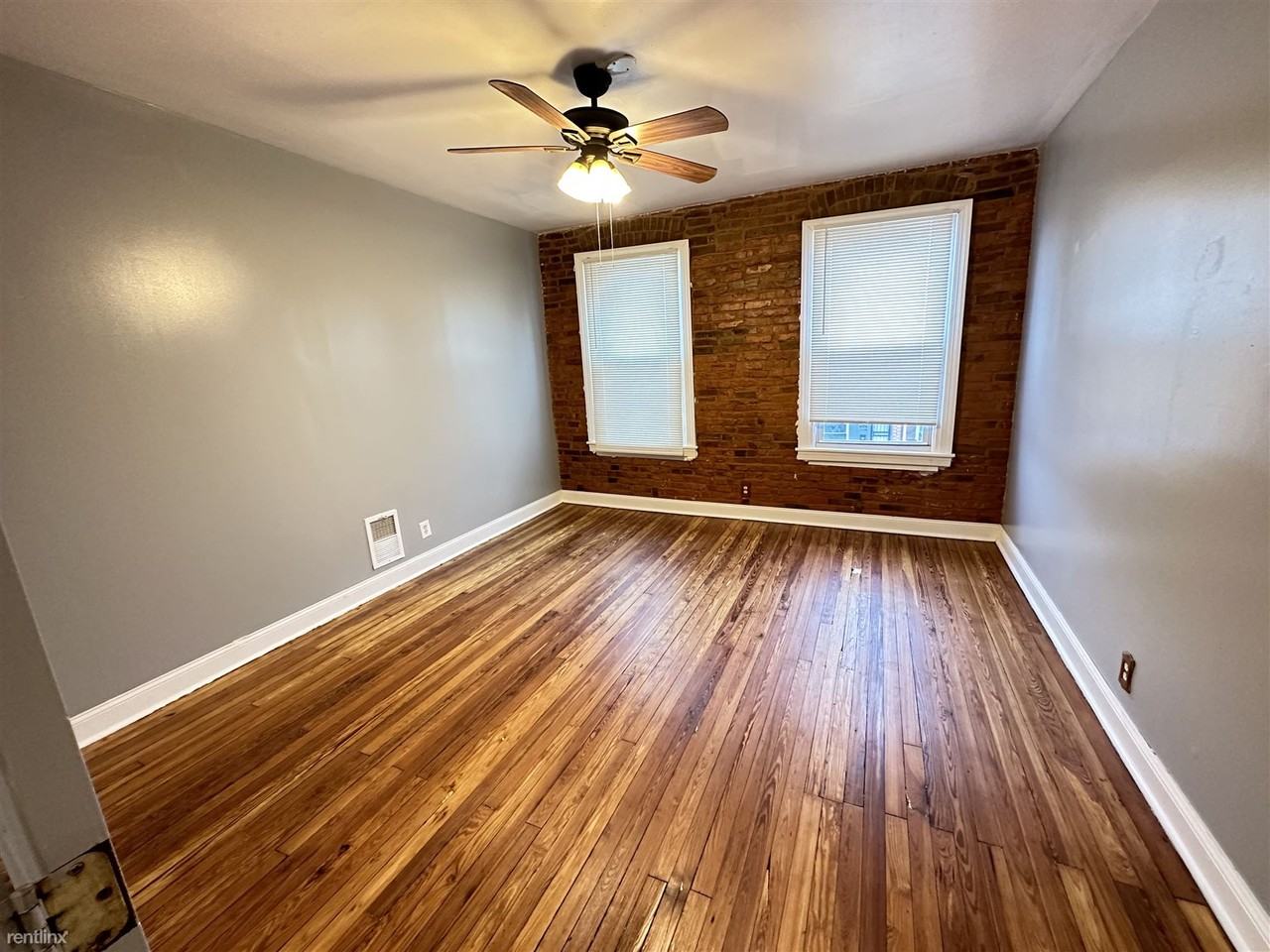 2000 Cliftwood Ave - Photo 3 of 11