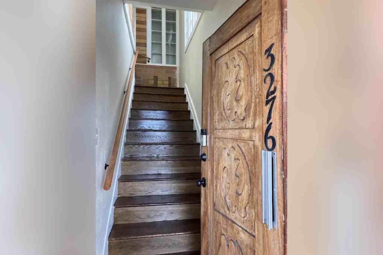 3276 West St - Photo 2 of 18