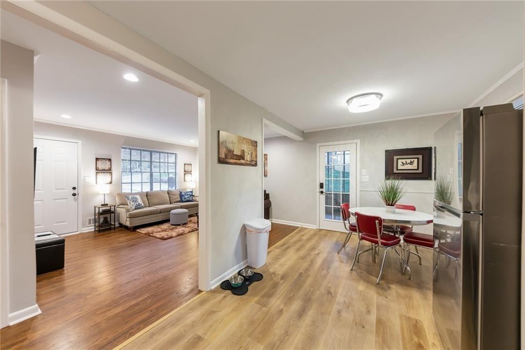 3390 Creek Valley Dr Se - Photo 7 of 30