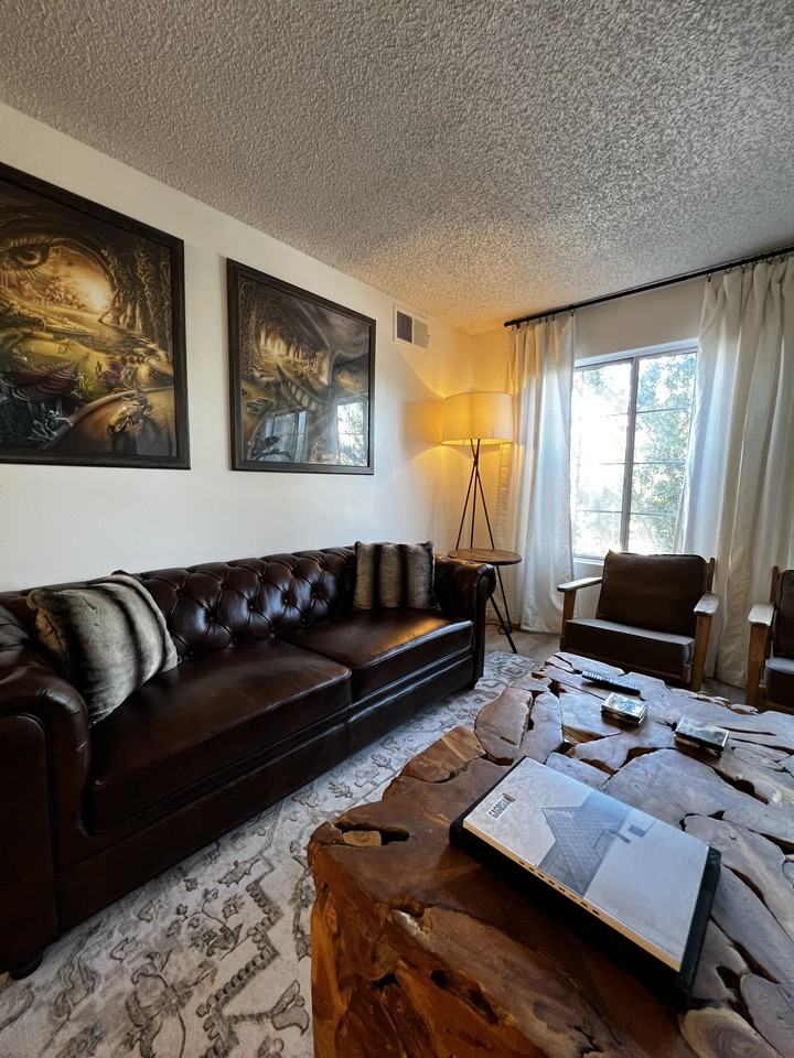 6525 Woodley Avenue - Photo 2 of 36