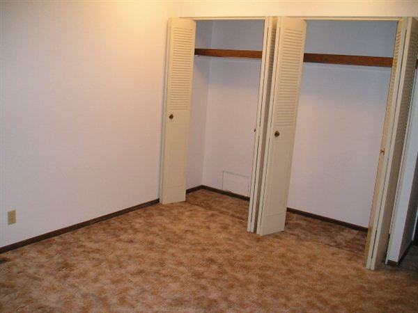 Pines Apartments - Photo 3 of 5