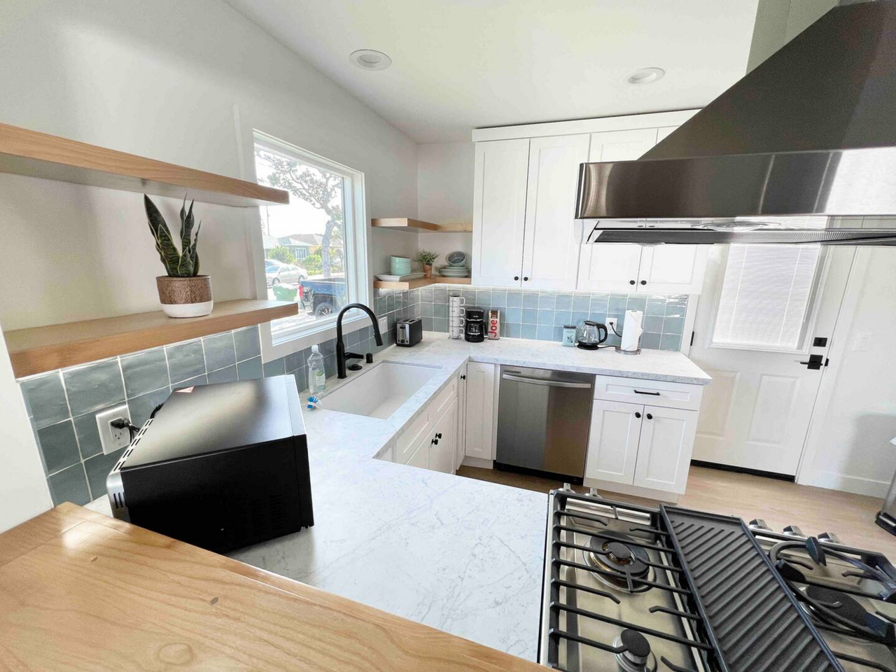 4878 W 133rd St #1 - Photo 2 of 12