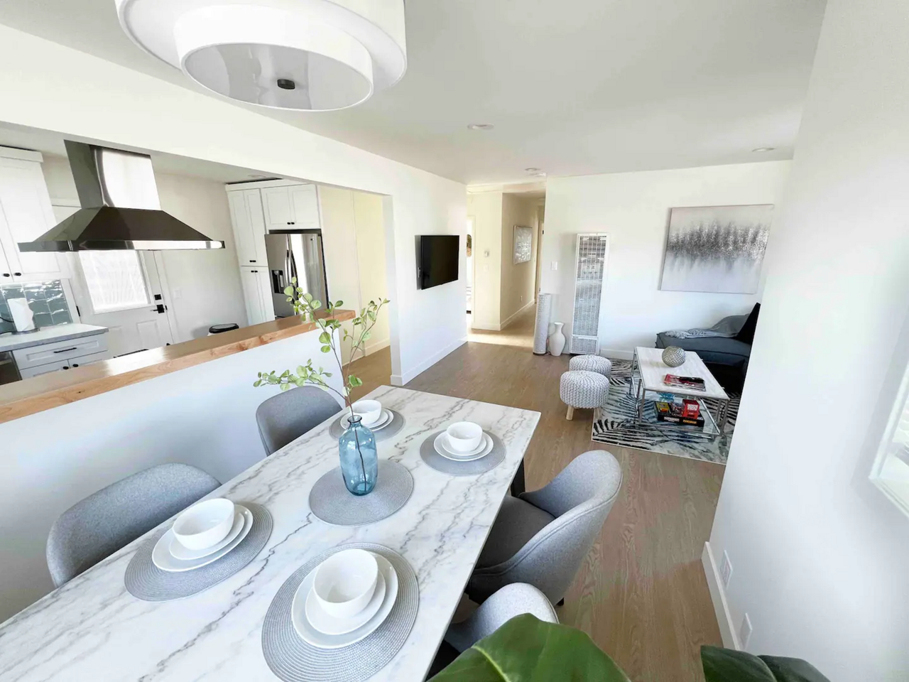 4878 W 133rd St #1 - Photo 3 of 12