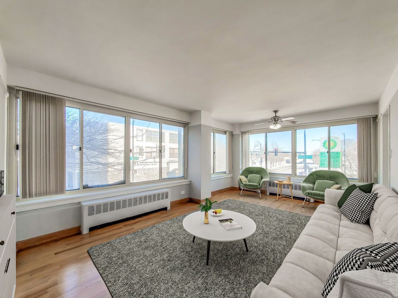 Clarendon Shores - Photo 4 of 29