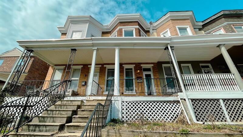 522 E 38th St #522E38 - Photo 2 of 45