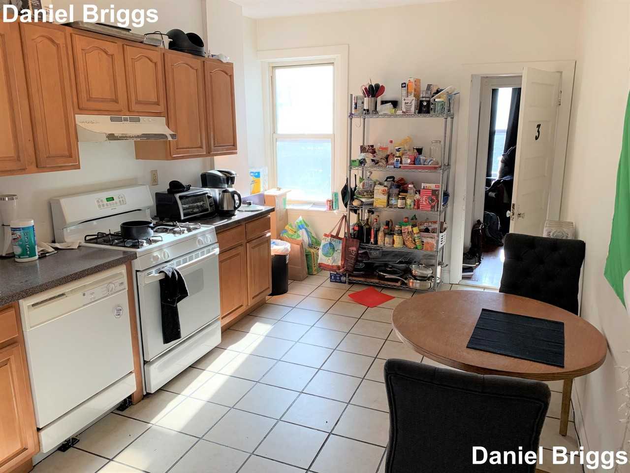 1905 Beacon St #2 - Photo 7 of 26