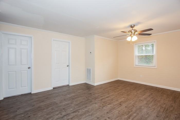 522 E Robinson St - Photo 3 of 15