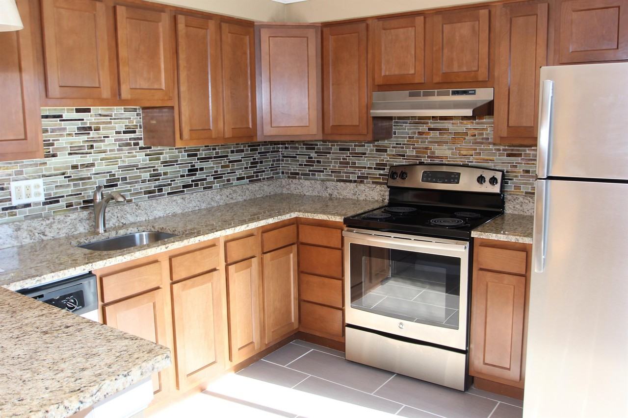 231 FIFTH STREETAPT 1 #231-1 - Photo 2 of 5