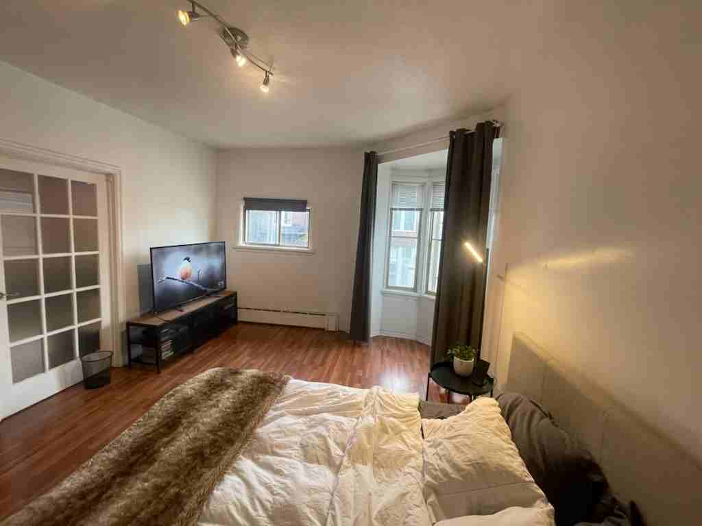 256 Crawford Street #C - Photo 3 of 11