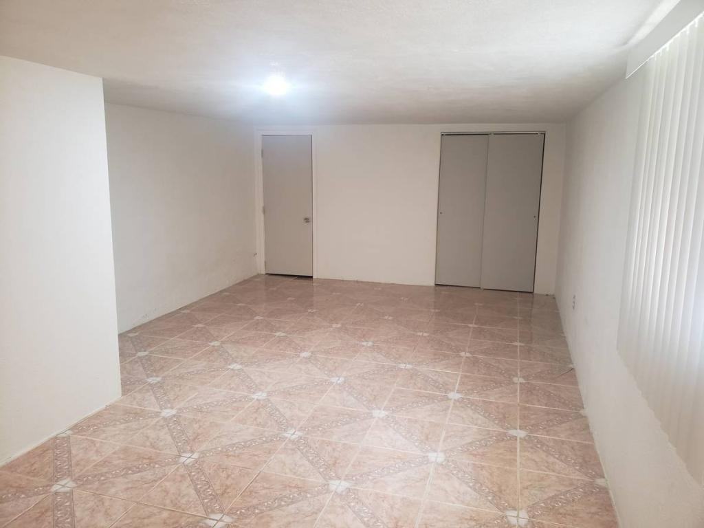 2924 Schyler St - Photo 3 of 10