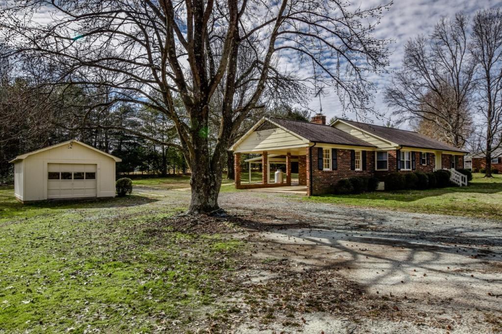 5390 Vesuvius Furnace Rd - Photo 2 of 43