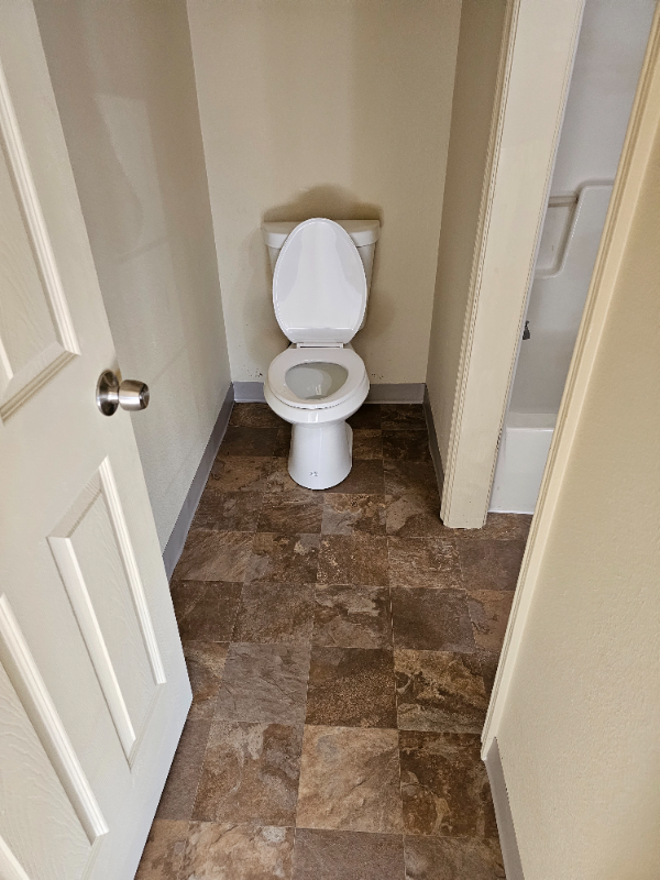 16902 Se Division St - Photo 4 of 9