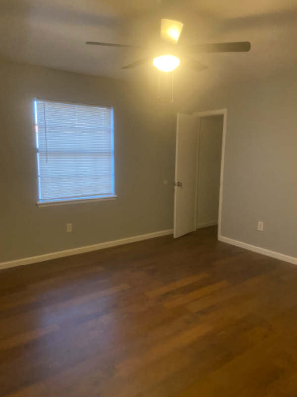 213 W 7th St #1 - Photo 3 of 4