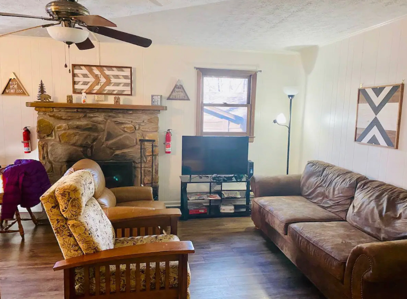 55 Sassafras Ln - Photo 3 of 15