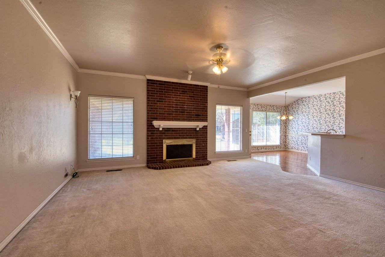 15501 Arbuckle Hts #1 - Photo 3 of 24