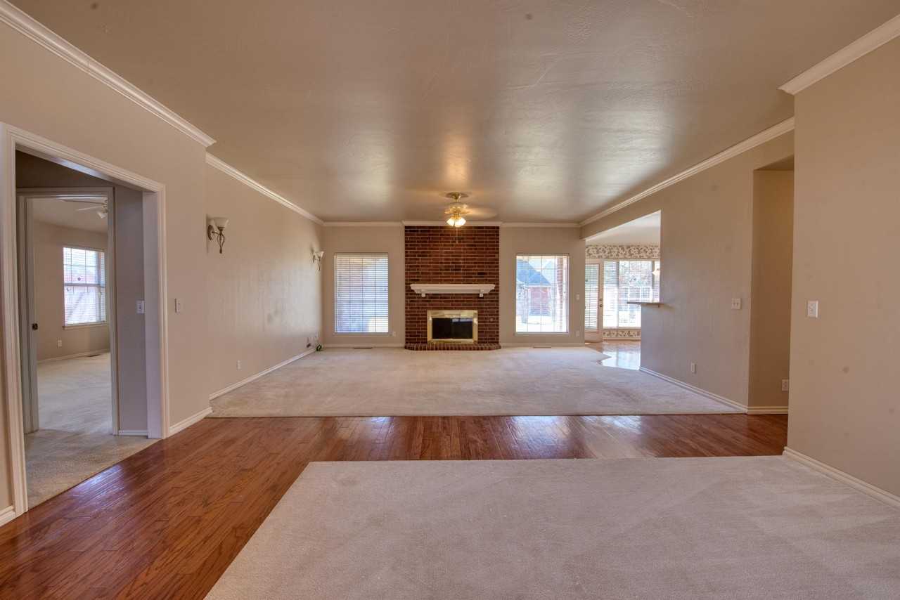 15501 Arbuckle Hts #1 - Photo 4 of 24