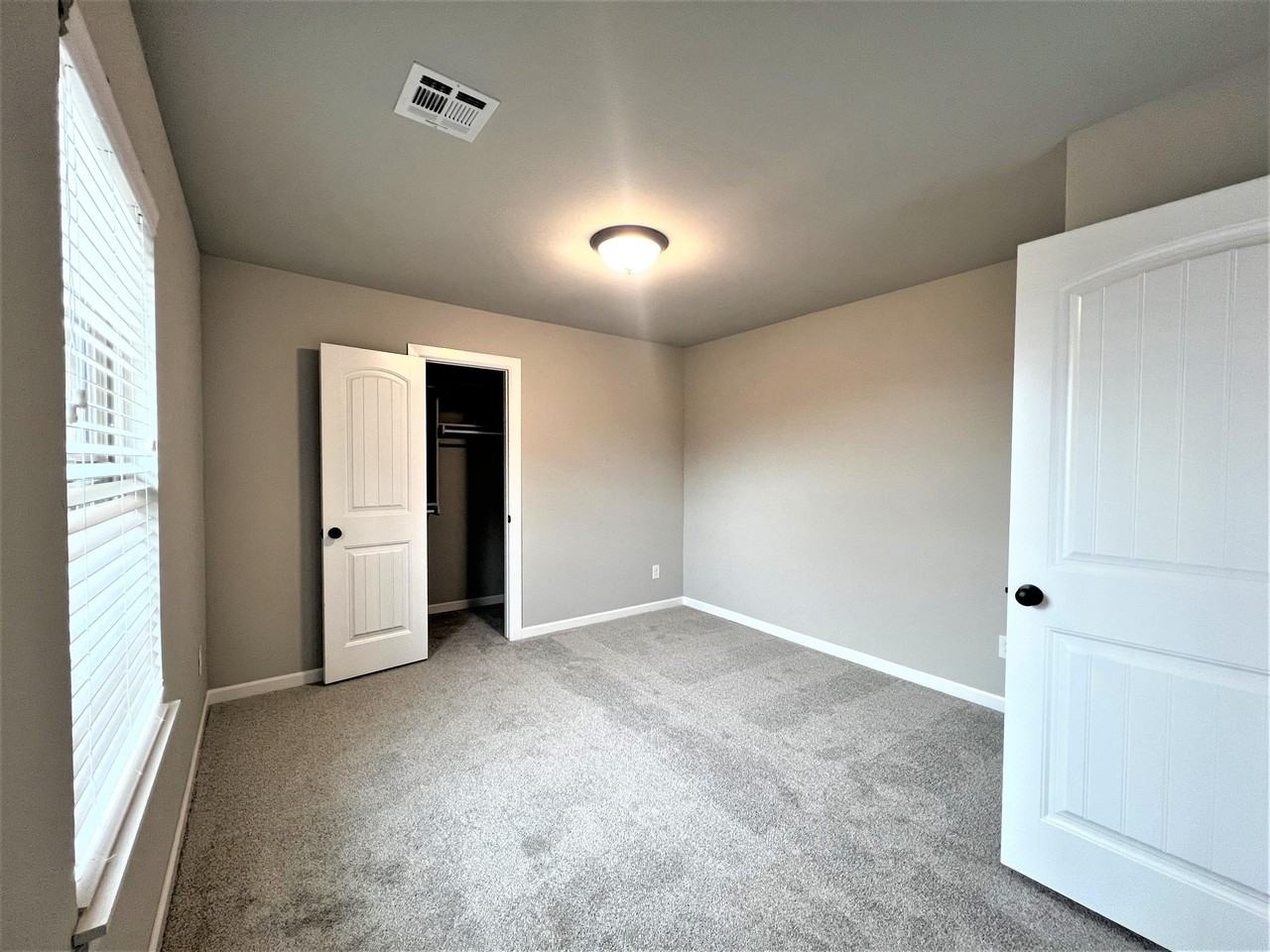 500 Nw 176th St #1 - Photo 3 of 34