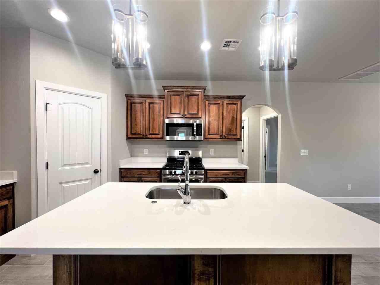 500 Nw 176th St #1 - Photo 7 of 34