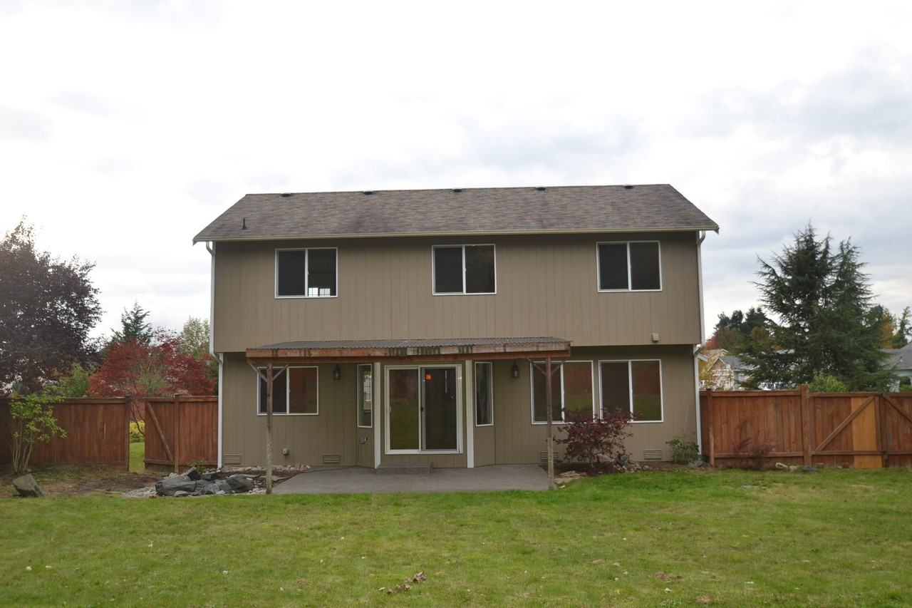 23507 88th Ave E - Photo 3 of 15