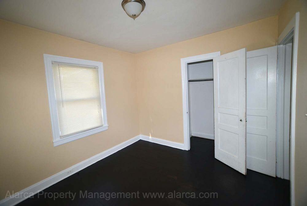 1215 Skyview Rd - Photo 3 of 8