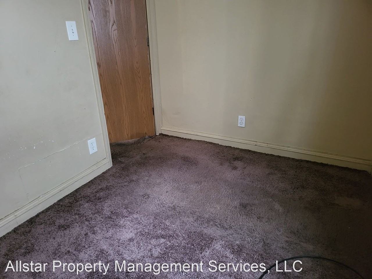 1128 E. 67th - Photo 3 of 5