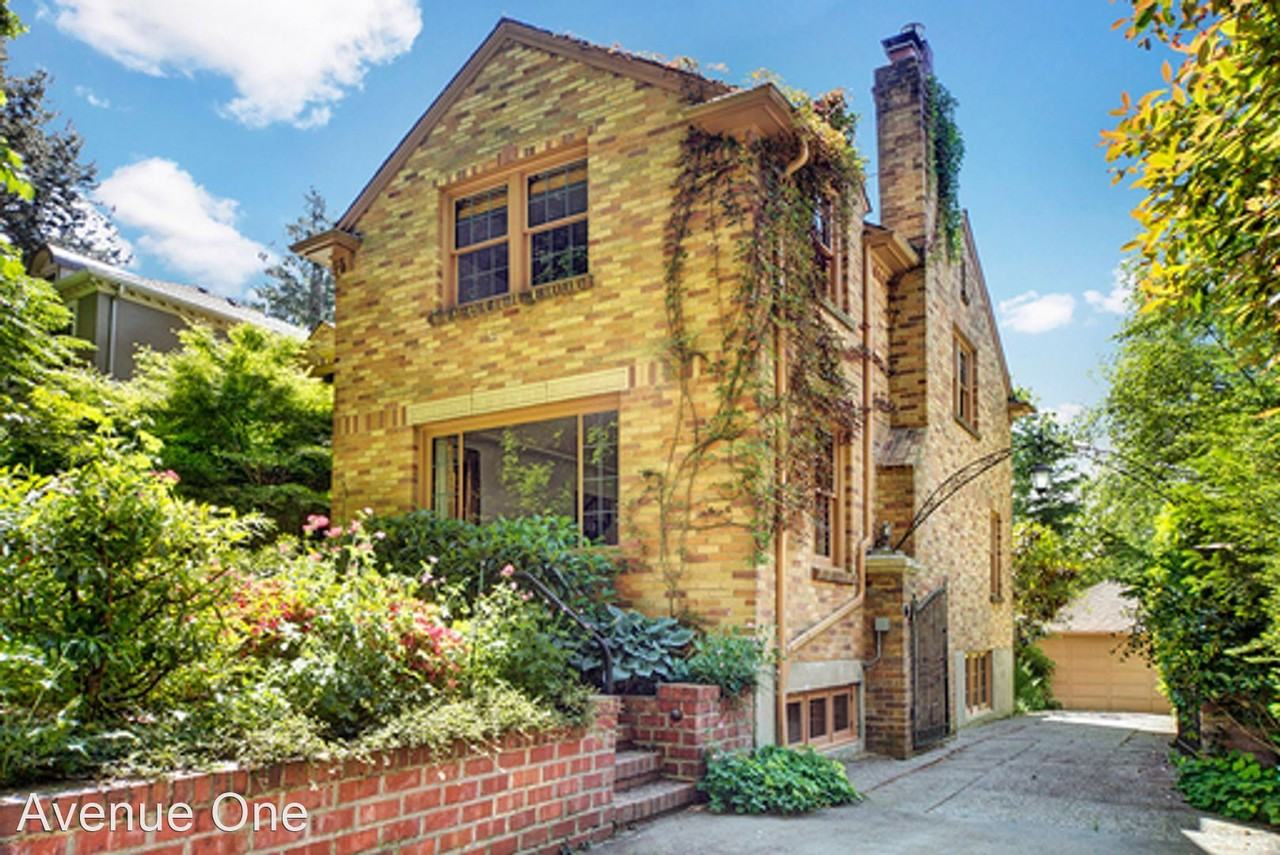 827 34th Ave E - Photo 2 of 26