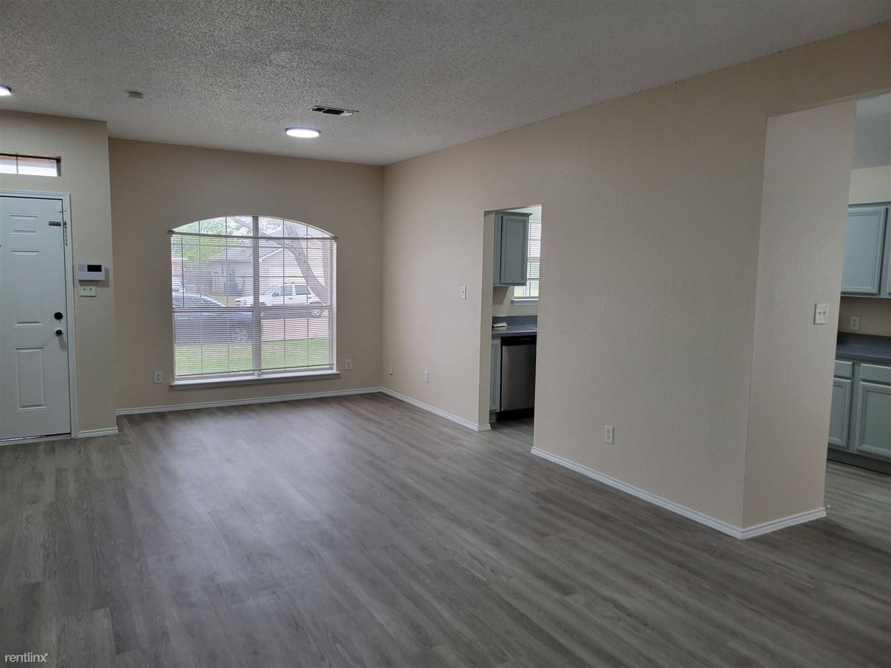 6808 W Lynn Creek Dr - Photo 2 of 14