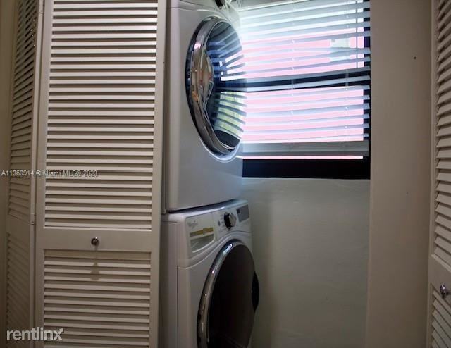 17290 Ne 22nd Ave - Photo 3 of 27