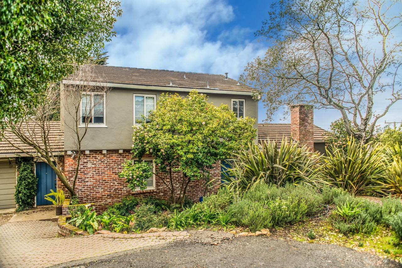 2301 Thackeray Dr - Photo 2 of 44