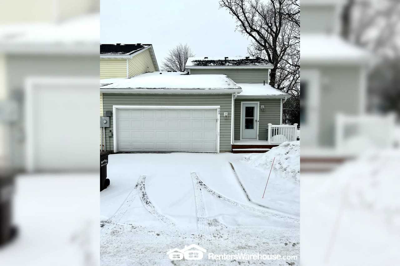 669 Lake St N - Photo 2 of 20