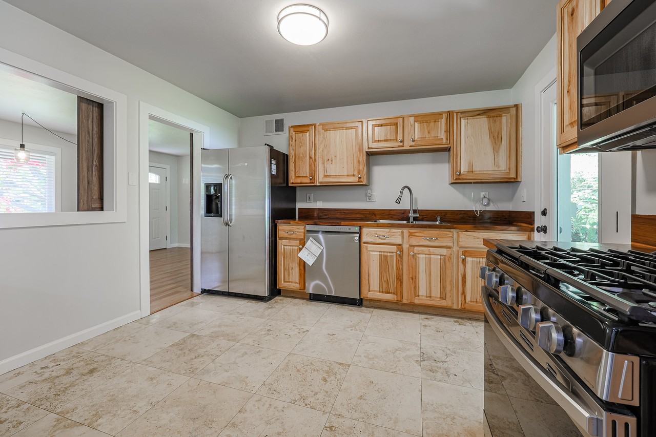 1538 E Cedar St - Photo 7 of 27